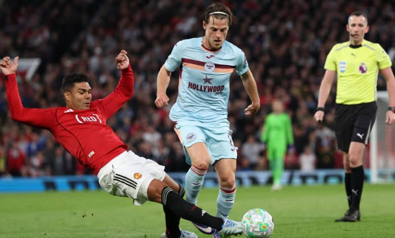 Carrick Praises Casemiro and Fernandes as Man Utd Close In on Champions League Spot